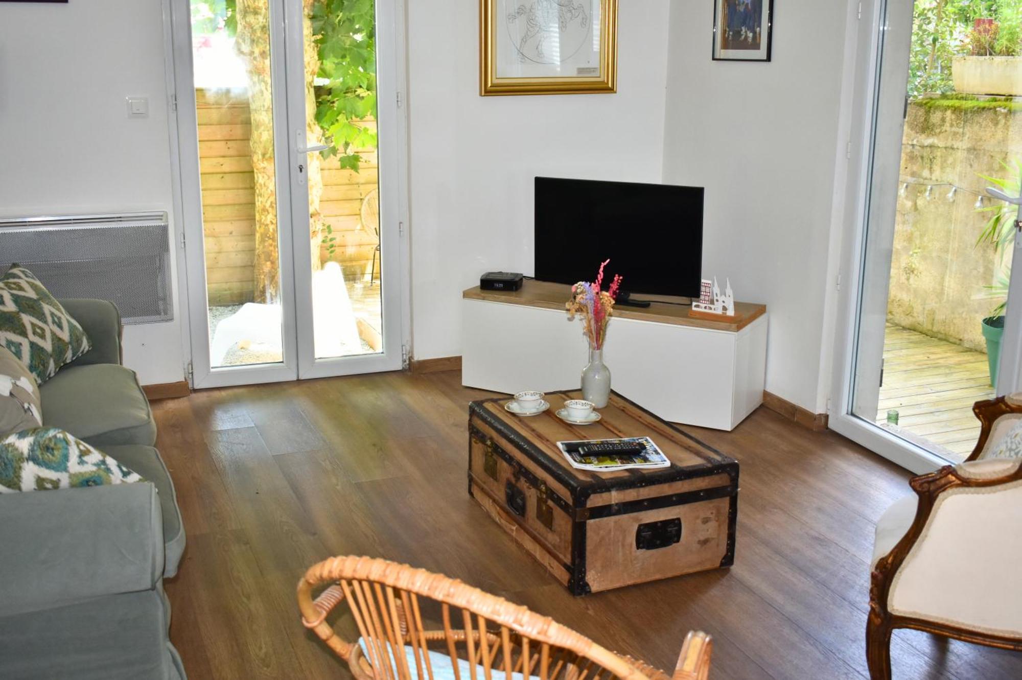 באיון Villa Regis - Jardin-Parking-Wifi-Equipe מראה חיצוני תמונה
