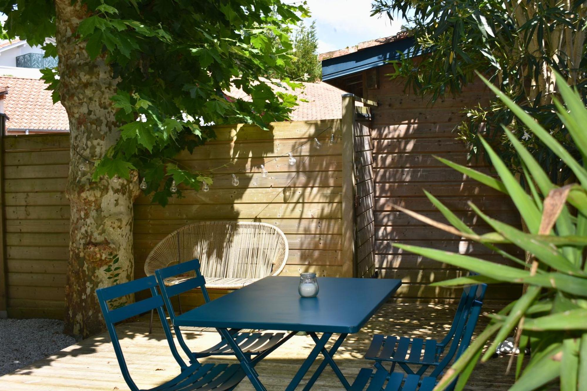 באיון Villa Regis - Jardin-Parking-Wifi-Equipe מראה חיצוני תמונה