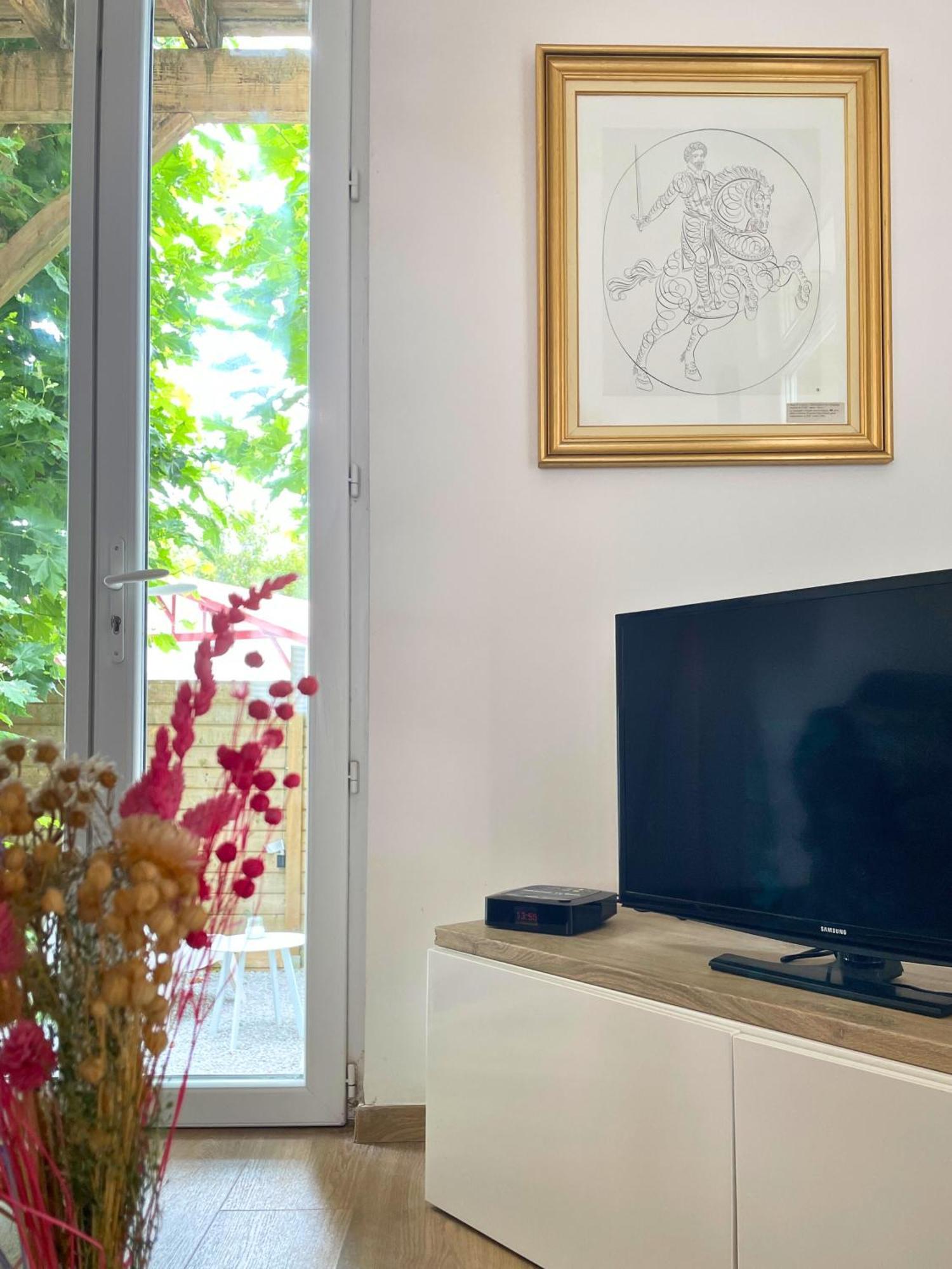 באיון Villa Regis - Jardin-Parking-Wifi-Equipe מראה חיצוני תמונה